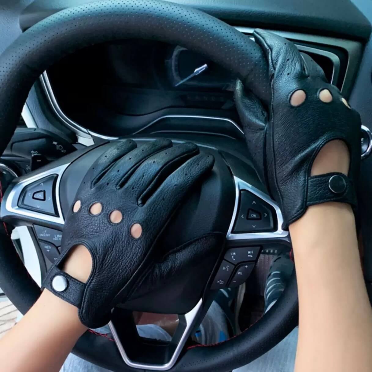 Men’s Retro Goatskin Driving Gloves – Full-Finger with Knuckle Cutouts & Solid Color – Thin & Breathable